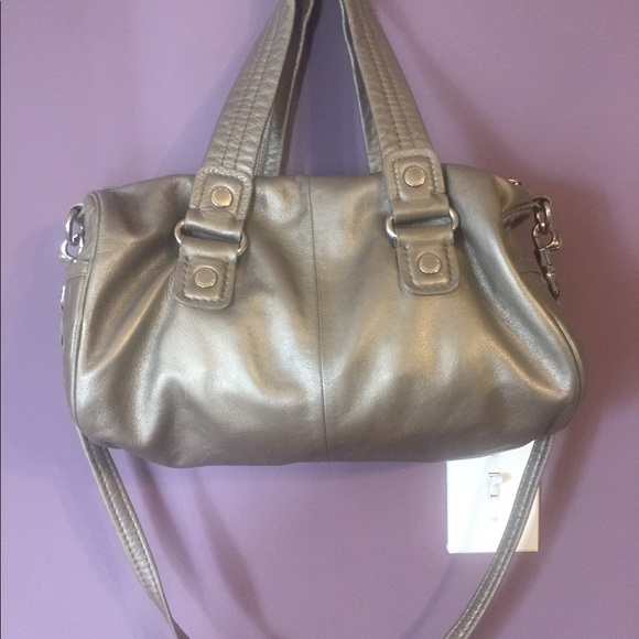 MARC BY MARC JACOBS TOTALLY TURNLOCK METALLIC BAG - Picture 3 of 9